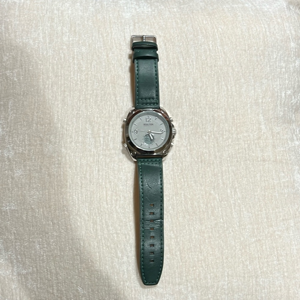 Kenneth Cole Men’s watch